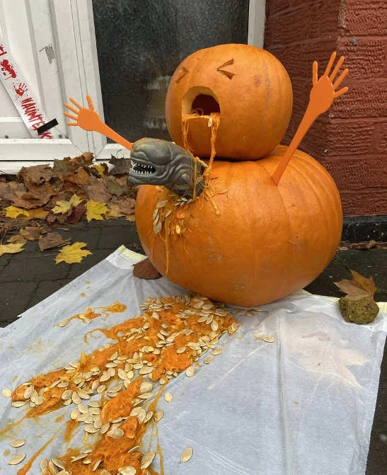 halloween-pumpkin-alien-stomach.webp