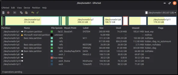 GParted_Mint_01_2025-10-18_23.11.57.webp