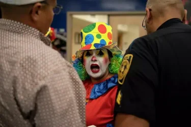 clown.webp clown.webp