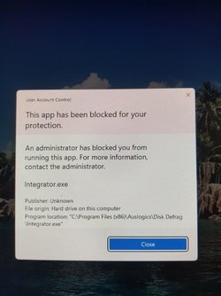 Screenshot when trying to run Auslogics Defragmenter (Copy).jpg