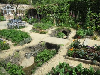 Chelsea 2023 - Savills Garden 2.jpg Chelsea 2023 - Savills Garden 2.jpg