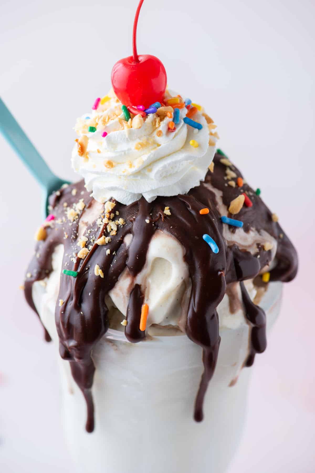 Hot-Fudge-Sundae-8.jpg