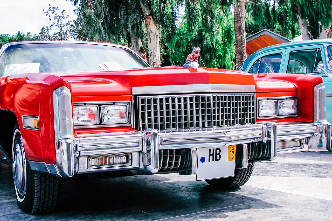 cadillac-3969277_1280.jpg