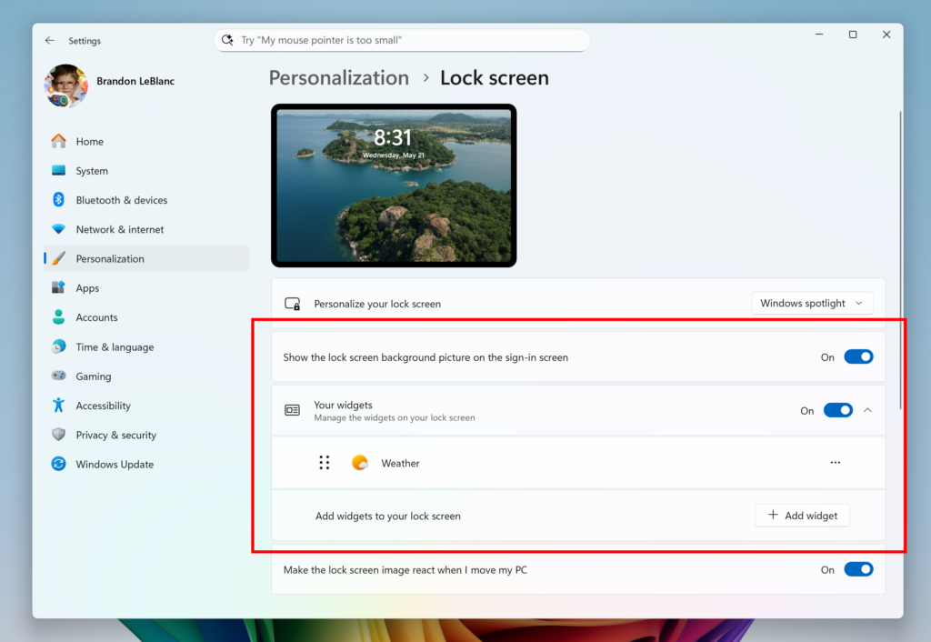 Customization settings for lock screen widgets shown in Settings and highlighted in a red box.